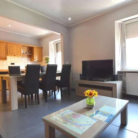 Lovely Modern Apartment, Walking Distance To Mosel